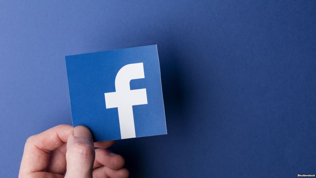 فيسبوك : تعديلات في  الخدمة الإخبارية