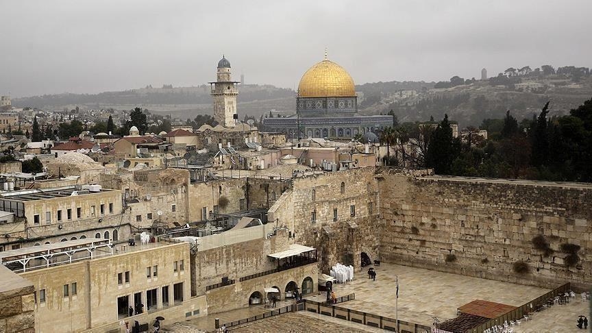 حماس تدعو الفلسطينيين إلى "الزحف" نحو الأقصى