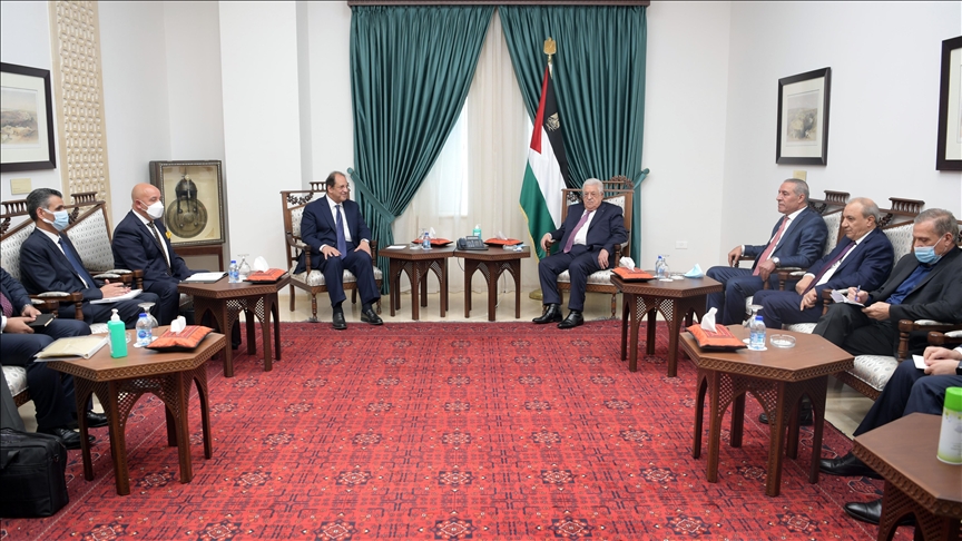 رئيس المخابرات المصرية يلتقي رئيس الوزراء الإسرائيلي  والرئيس الفلسطيني