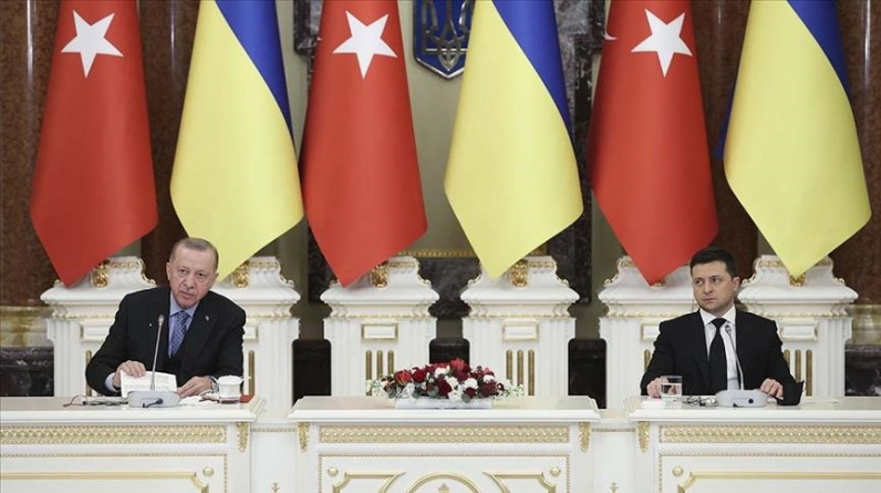 أردوغان يؤكد لـ"زيلينسكي" دعم تركيا وحدة أراضي أوكرانيا