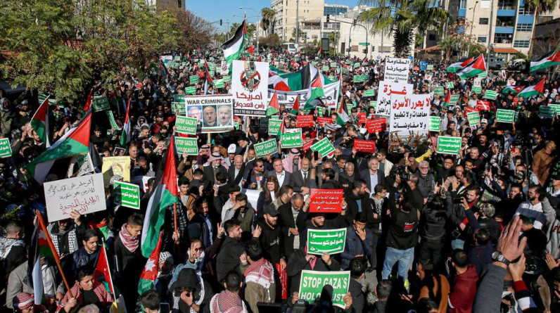 مظاهرات في أوروبا تطالب بوقف الحرب على غزة