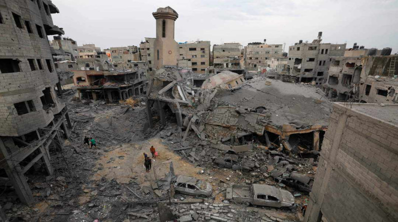 وزير إسرائيلي:مازلنا بعيدا عن تحقيق أهدافنا من الحرب على غزة