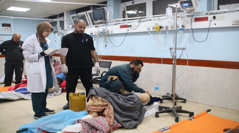 صحة غزة: 2000 من الطواقم الطبية لم يجدوا مايفطرون عليه في أول أيام رمضان
