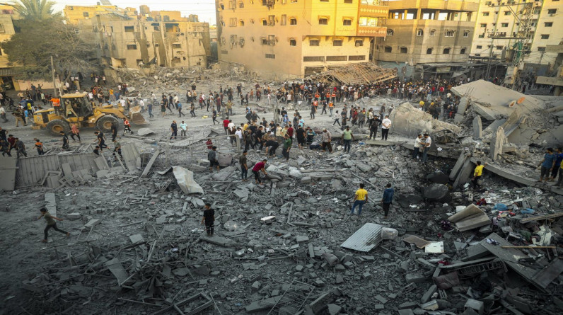 «نيوز يوك»: وقف إطلاق النار في غزة يبدأ من أمريكا