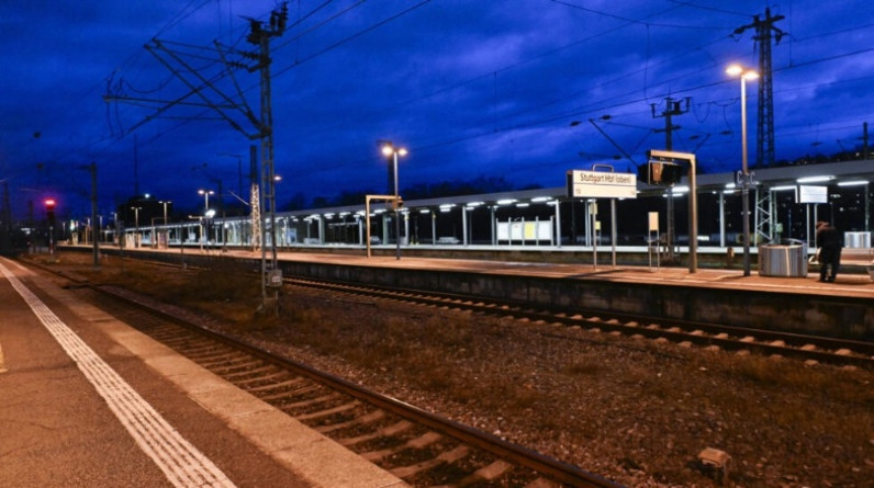 سائقو القطارات في ألمانيا بدأوا أطول إضراب يستمر حتى الإثنين