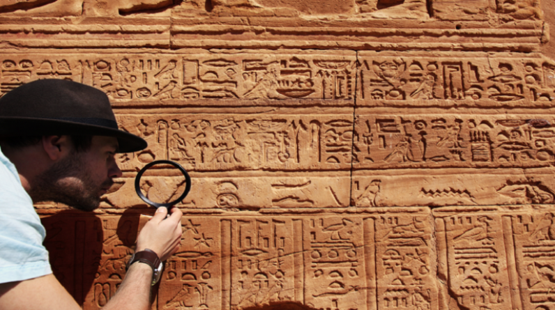 10 اكتشافات مصرية قديمة مذهلة في عام 2022!
