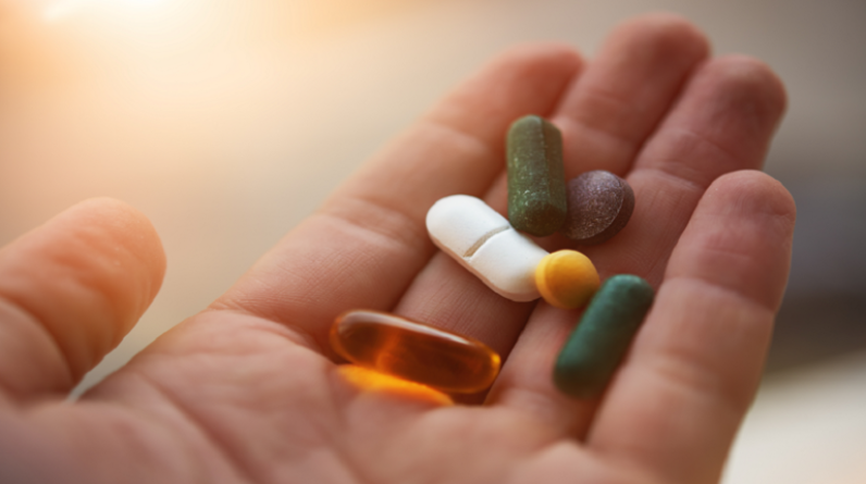 تناول فيتامينات متعددة يوميا قد يساعد ذاكرتك في فئة عمرية محددة فقط حسب الدراسة!