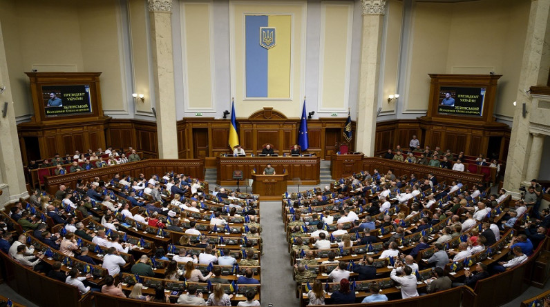 البرلمان-الأوكرانى-يقر-قانونا-يسمح-بتجنيد-السجناء