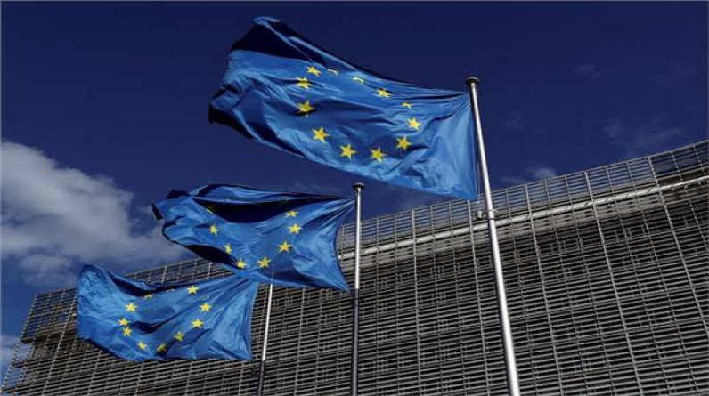 الاتحاد الأوروبي يحذر من "إمكانية استخدام أحداث مدبرة لتصعيد عسكري" في أوكرانيا