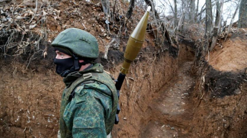 إطلاق نار كثيف متبادل على جانبي خط التماس في دونباس شرق أوكرانيا