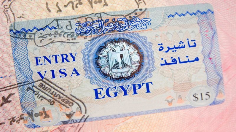 مصر تدرس منح الأتراك والإيرانيين تأشيرة الدخول عند الوصول