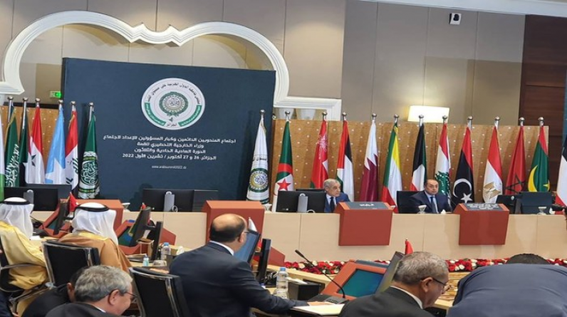 الجزائر تتسلم رسميا رئاسة القمة العربية وتؤكد تمسكها بمبادرة السلام العربية