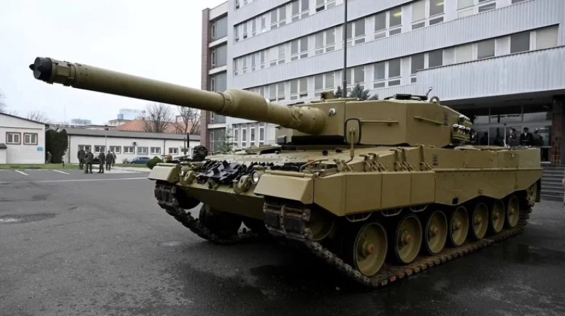 رسميا.. ألمانيا توافق على إرسال دبابات "ليوبارد 2" إلى أوكرانيا