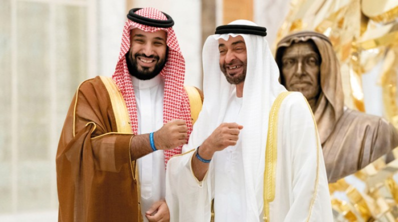 هاتفيا.. ولي العهد السعودي يهنئ الشيوخ المعينين بمناصب قيادية بالإمارات