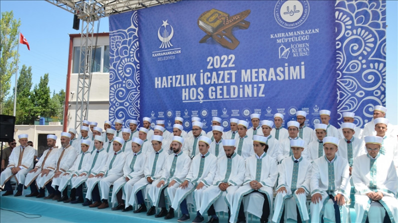 مراسم لتخريج 45 حافظا للقرآن الكريم في العاصمة التركية