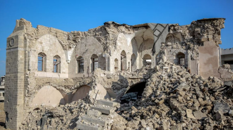 دمر البشر والحجر.. الإحتلال يدمر أكثر من 200 مبنى أثري بينهم ثالث أقدم كنيسة في العالم