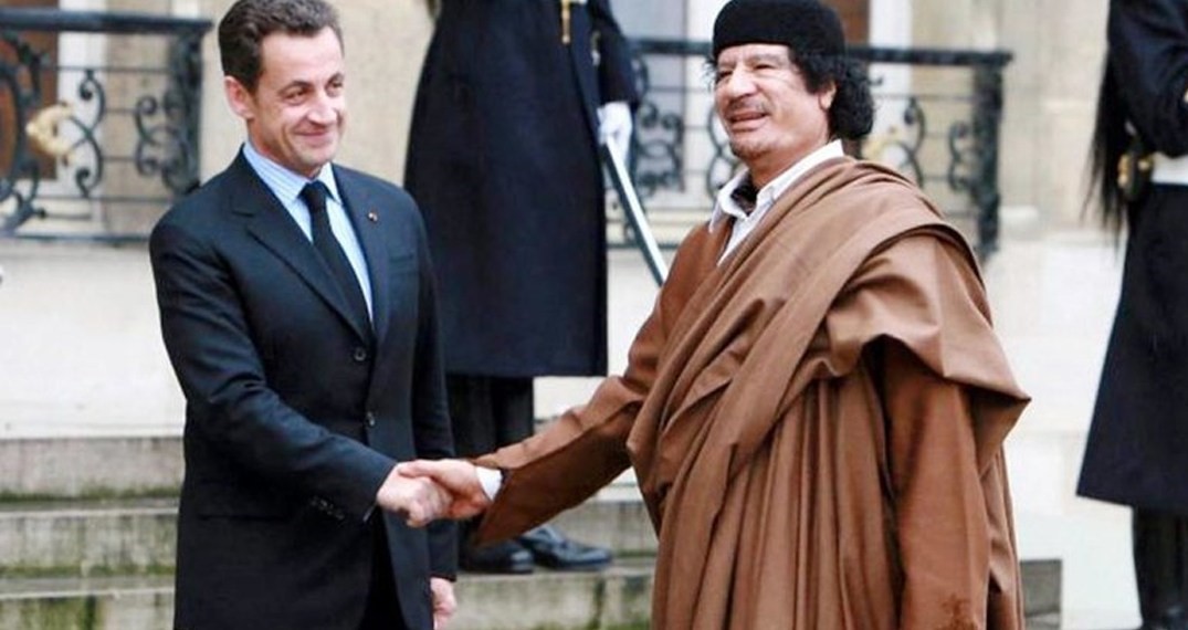 سعودي متهم بتمويل القذافي لحملة ساركوزي يرفع دعوى لاعتباره ضحية