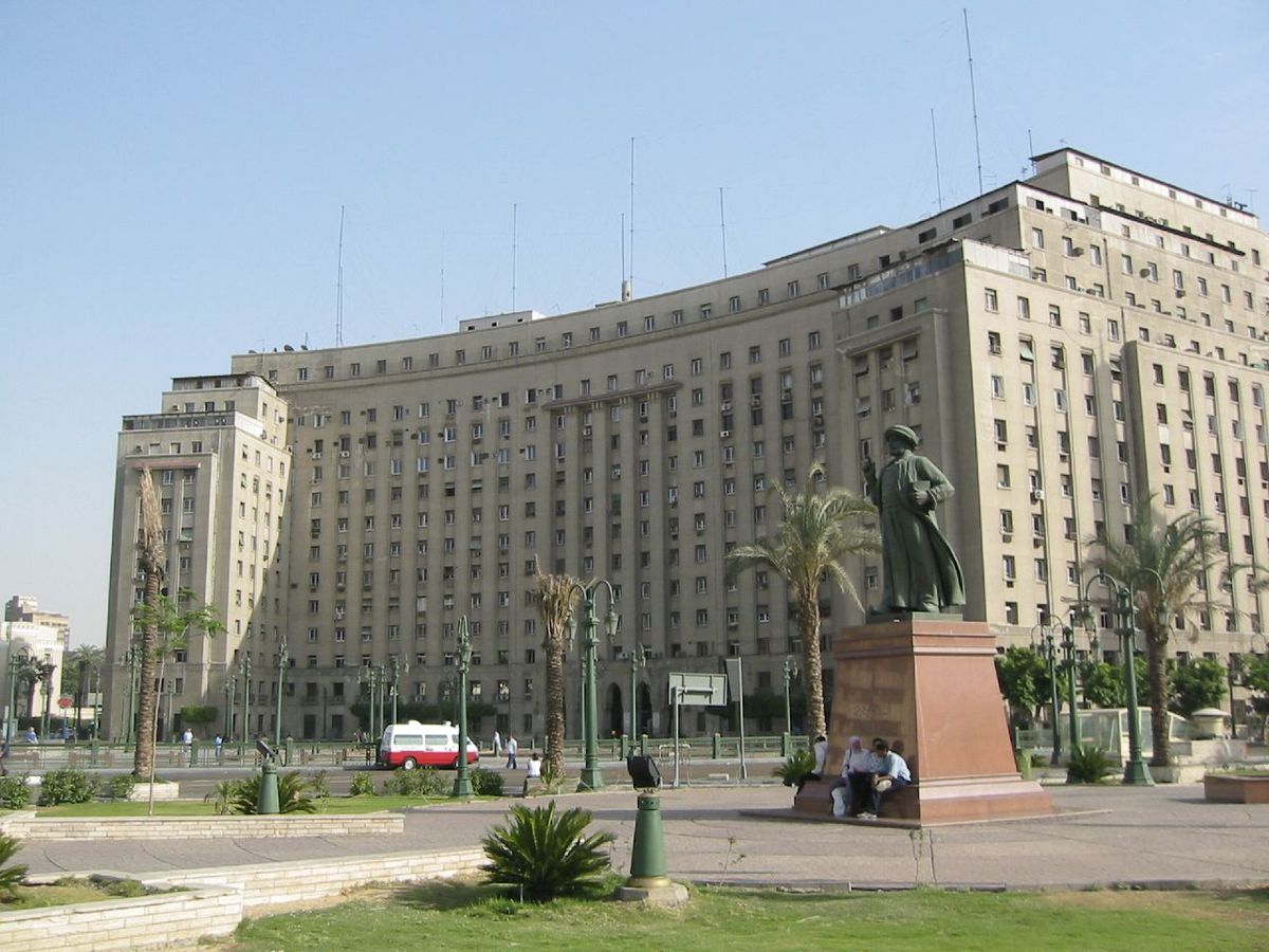 الحكومة تتعاقد على تطوير “مجمع التحرير” سبتمبر المقبل