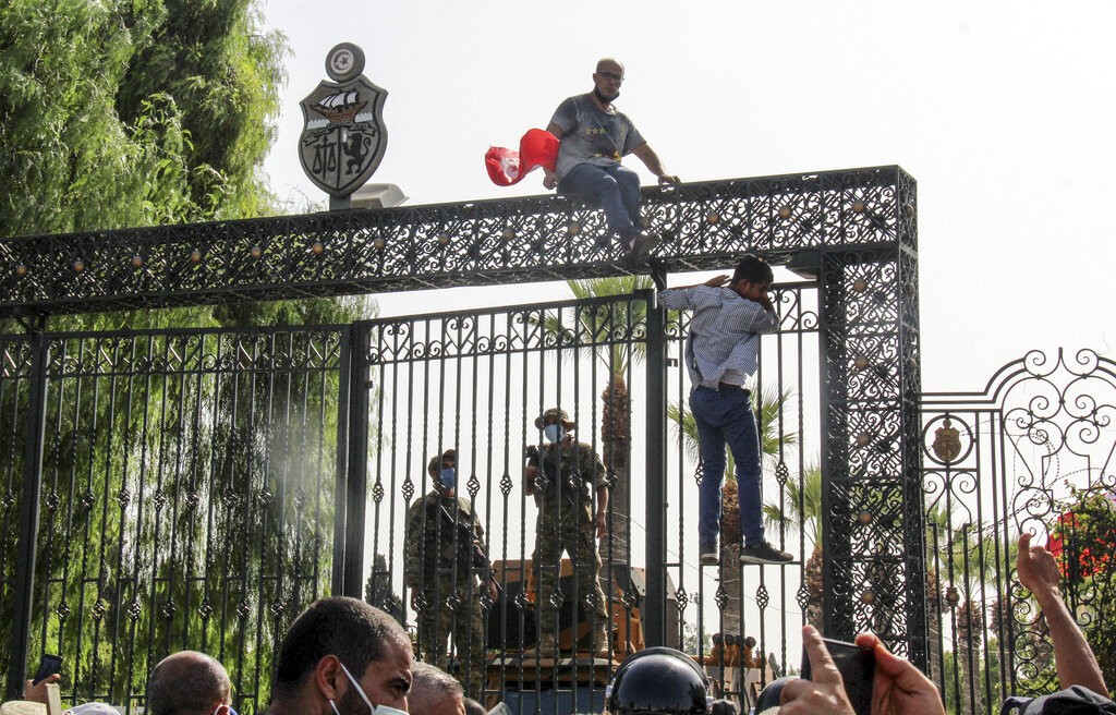 مخاوف من تراجع الحقوق والحريات في تونس إثر إجراءات قيس سعيّد