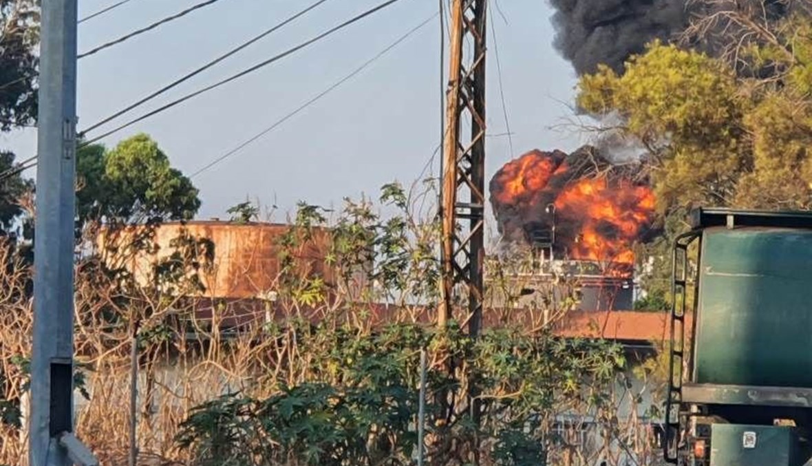 لبنان.. حريق كبير قرب منشآت نفطية في الزهراني