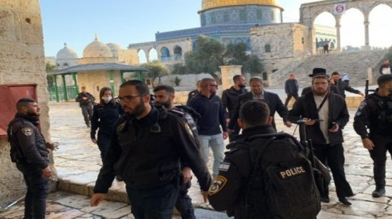 بكيرات: الاحتلال بدأ فعليا بفرض إجراء التقسيم على المسجد الأقصى