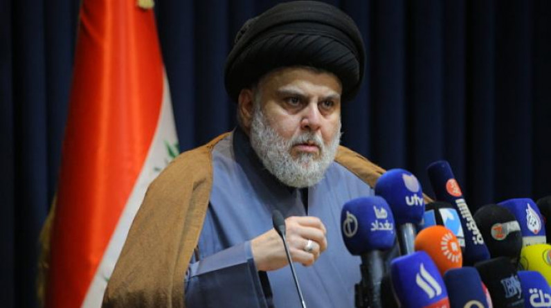 العراق: الصدر يهاجم خصومه ويعلن الانتقال للمعارضة لمدة 30 يوماً