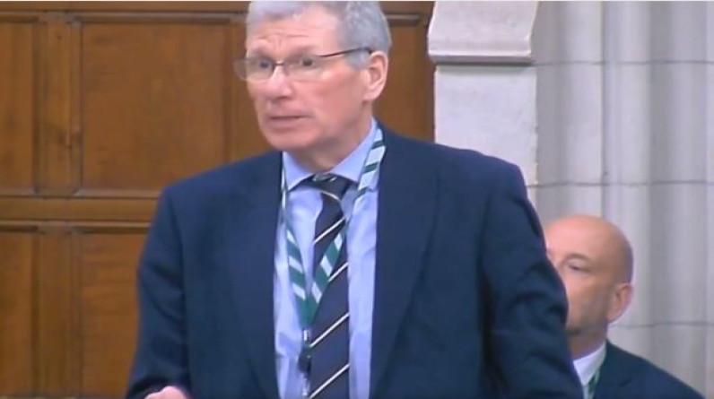 برلماني إنجليزي: نحن متواطئون في حرب إسرائيل على غزة (فيديو)