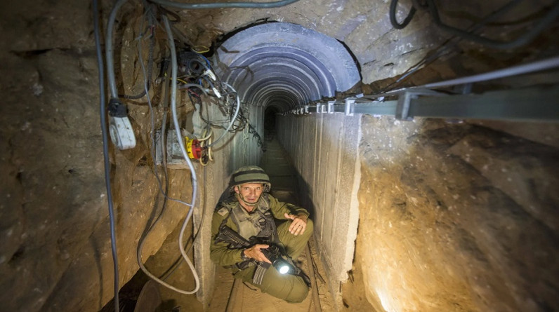 عسكريون إسرائيليون: فوجئنا بقدرة حماس الهندسية بإنشاء المصاعد وفهم التربة وكيفية ترابط الأنفاق