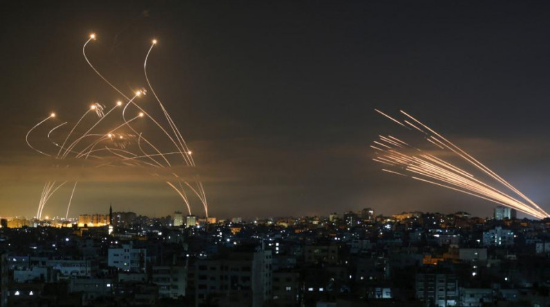 صحيفة: المخابرات المصرية تضغط بكل ثقلها لمنع انتقال التوتر لقطاع غزة
