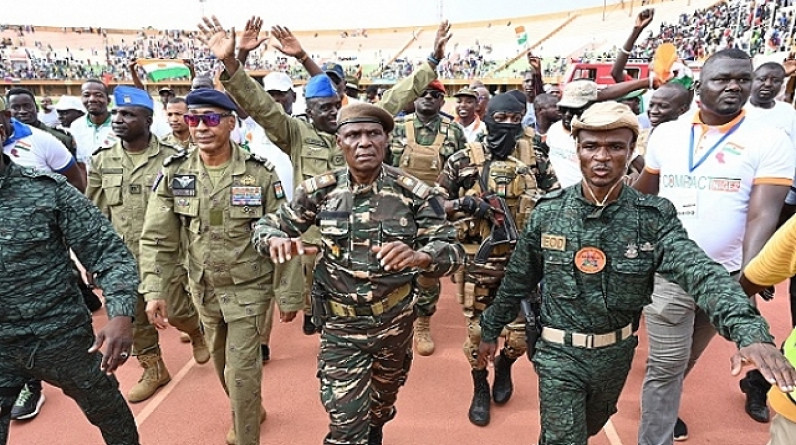 تحسبا لتدخل "إيكواس": المجلس العسكري بالنيجر بحالة تأهب قصوى