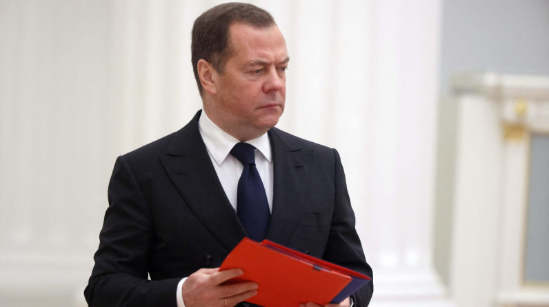مسؤول روسي كبير يتوقع أن تستمر حرب أوكرانيا عقودا