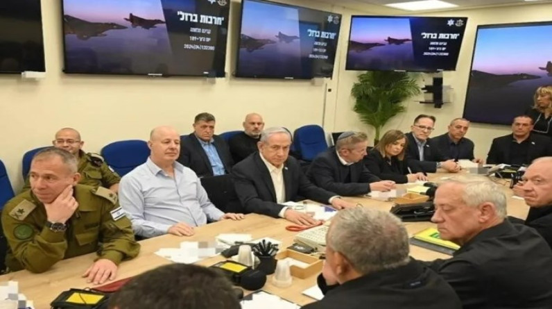 نتنياهو يبلغ حكومته بحل مجلس الحرب الإسرائيلي