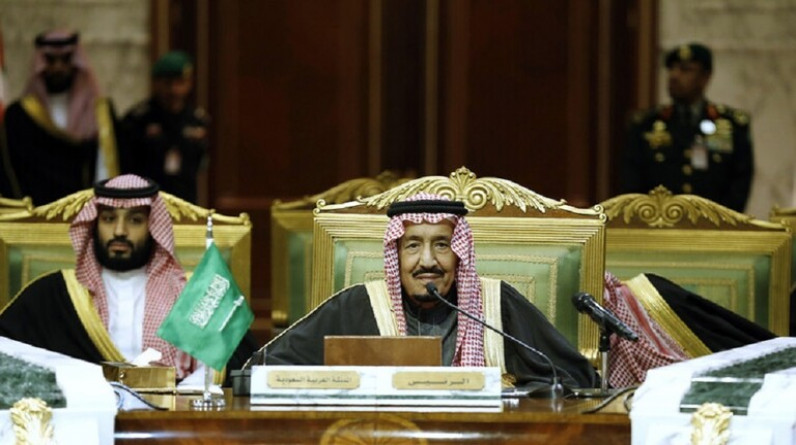 العاهل السعودي يبعث برقية تهنئة لرئيس الإمارات محمد بن زايد