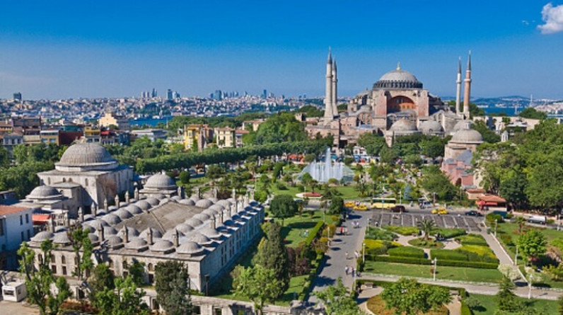 تركيا.. افتتاح "القصر المغمور" بإسطنبول