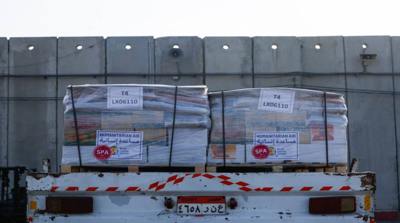 هيئة إسرائيلية:معبر كرم أبو سالم يعيد فتح أبوابه لشاحنات المساعدات