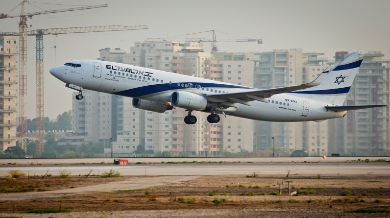 اعلام عبري: طائرة للموساد تحط في الرياض تمهيدا لزيارة بايدن