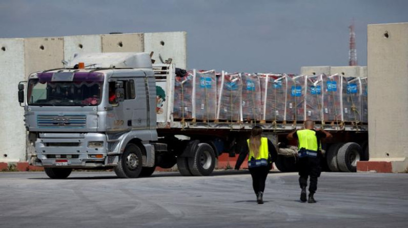 الهلال الأحمر المصري: 200 شاحنة مساعدات تستعد لدخول غزة اليوم