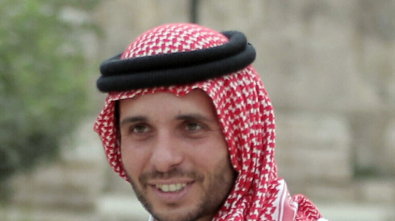 ملك الأردن يوافق على توصية بتقييد اتصالات الأمير حمزة وإقامته وتحركاته