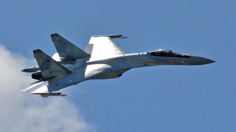 إرنا: إيران تبرم عقدا مع روسيا لشراء مقاتلات سوخوي-35