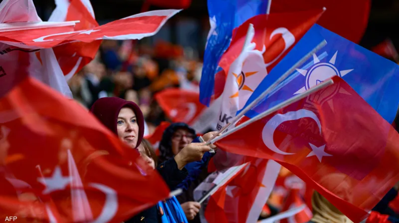 سوزان جابر تكتب: حرب حملات انتخابية في تركيا...البصل مقابل السّفن الحربيّة