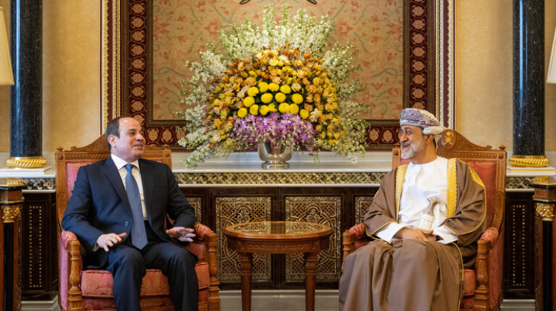 هل ثمة مفاجآت؟ .. ماذا تحمل زيارة سلطان عمان لمصر وإيران؟