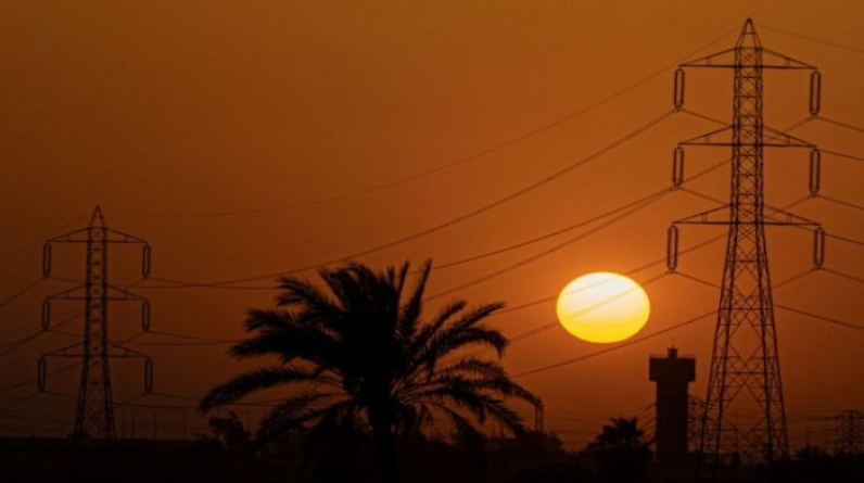 "القابضة لكهرباء مصر" تستدين 10 مليارات جنيه من بنك الكويت الوطني