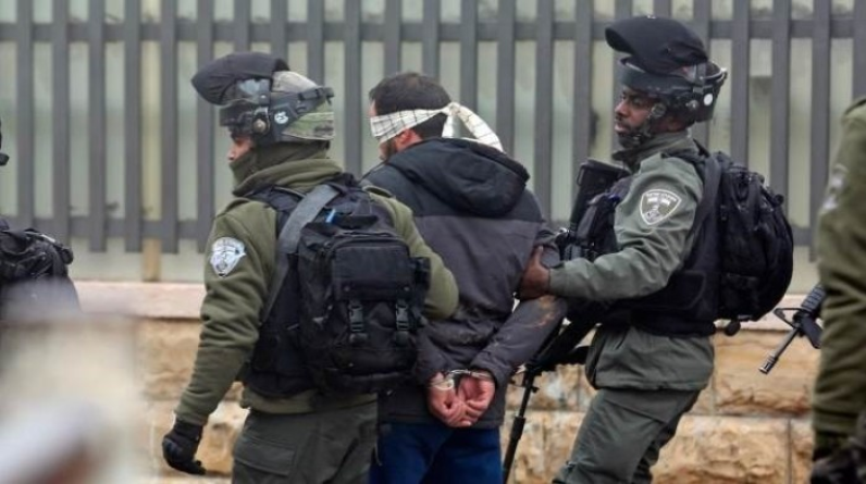 في ذكرى انتفاضة الأقصى.. كم فلسطيني اعتقلت إسرائيل منذ اندلاعها؟