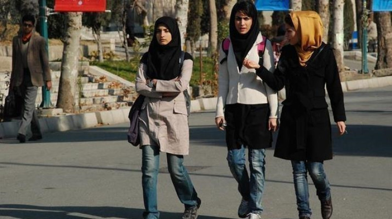 تسمم طالبات في إيران وسؤال الصحة العامة (تقرير)