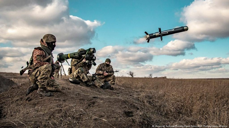 بوليتيكو: الولايات المتحدة قدمت لأوكرانيا أسلحة "غير معلنة"