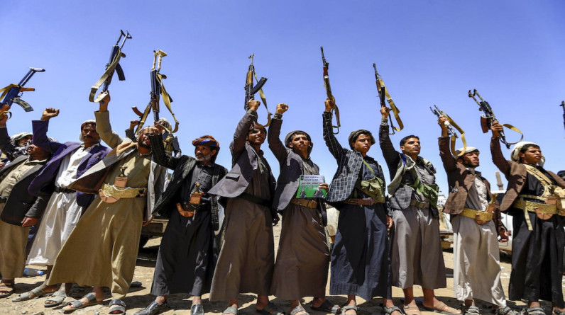 الحوثيون: عدوان أمريكي بريطاني يستهدف منطقة بالحُديدة