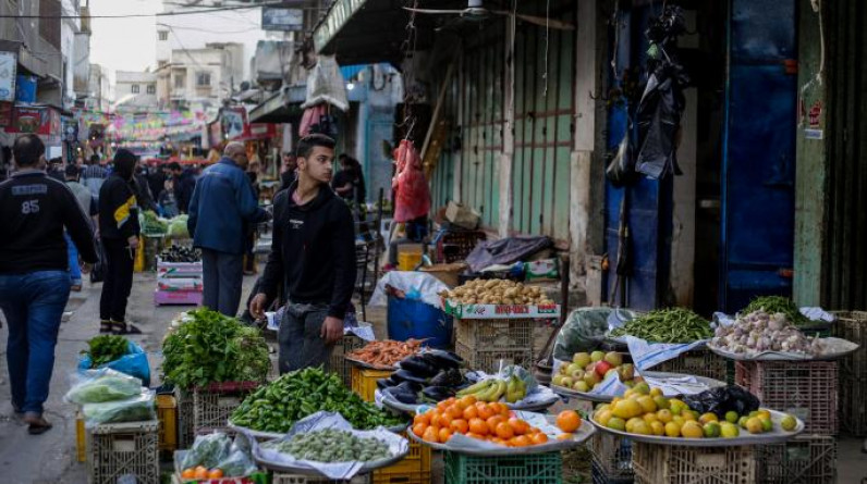 الحصار يُرهق غزة..تزايد الفقر والبطالة وانعدام الأمن الغذائي