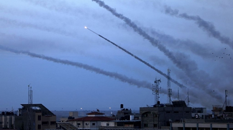 "طوفان الأقصى": اقتحام مقاومين لمستوطنات إسرائيلية.. رشقات صاروخية: أضرار وإصابات