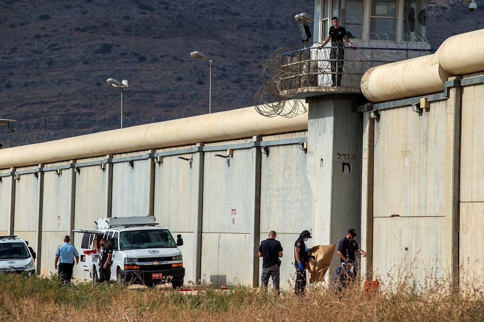 تفاصيل الدقائق الأخيرة .. القصة الكاملة لفرار الأسرى الفلسطينيين الستة من سجن جلبوع