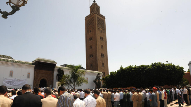 توحيد خطبة الجمعة يثير الجدل بالمغرب.. اتهامات للسلطات بـ”تقييد حرية” الأئمة